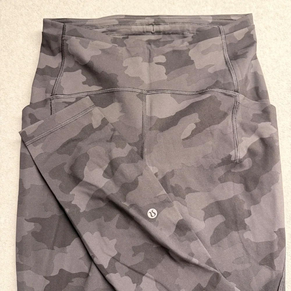 Lululemon Swift Speed High-Rise Tight 25 Camo Deep Coal Multi Gray Leggings 6